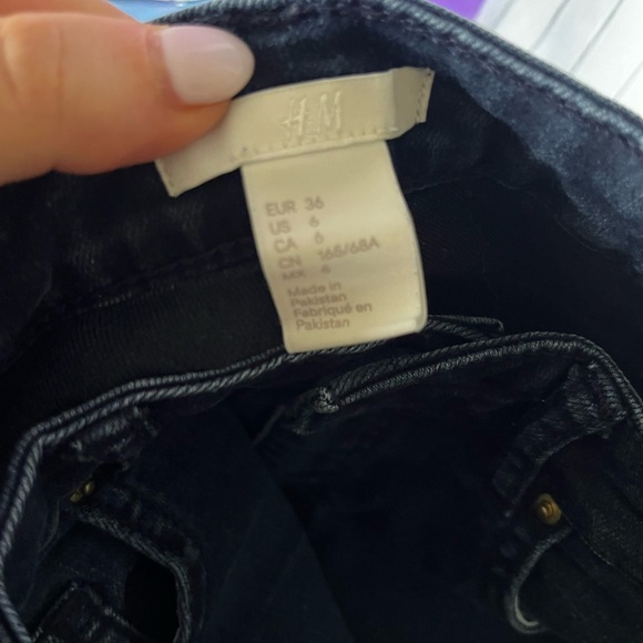 H&M Jeans - Picture 2 of 3